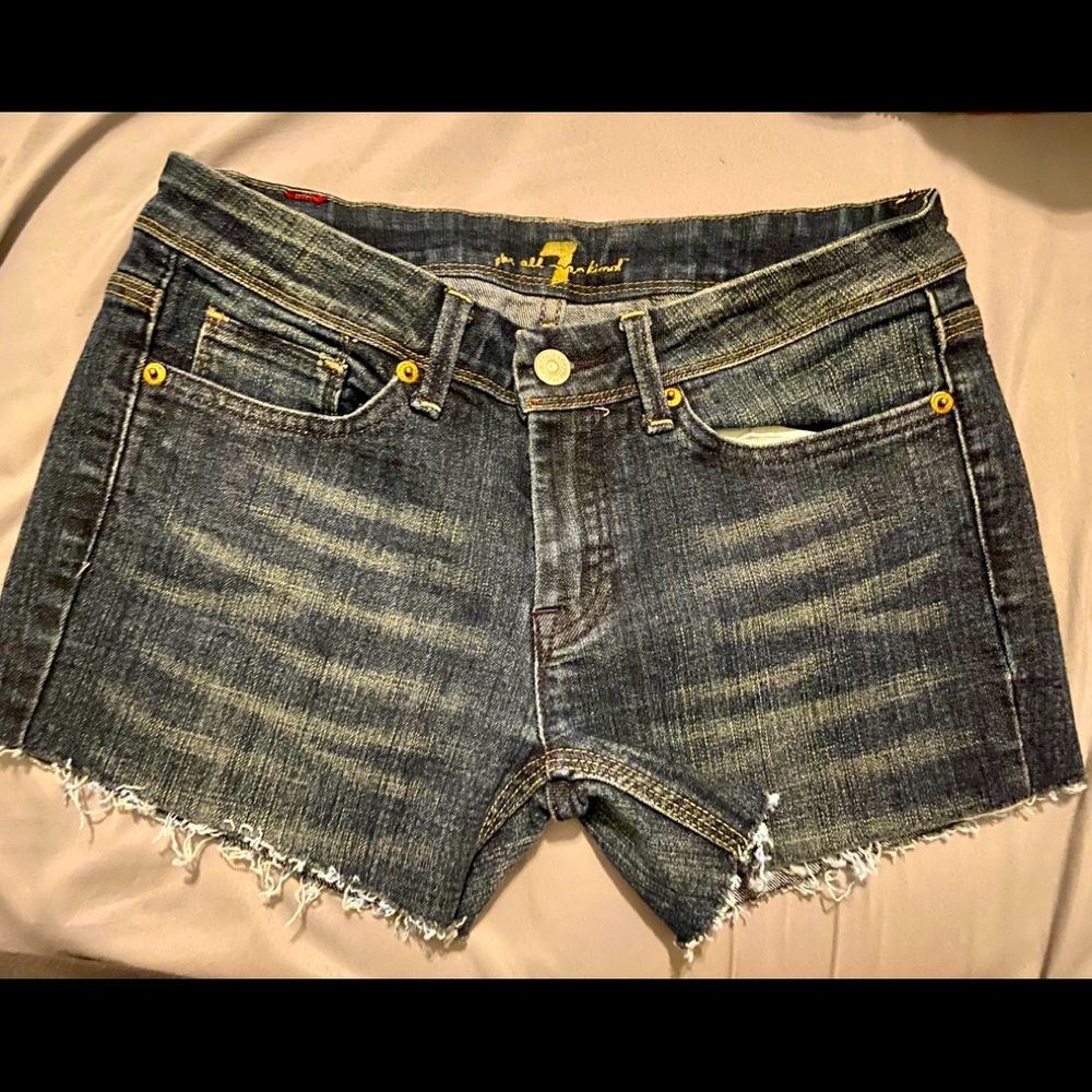 7 For All Mankind cut off shorts. Size 28.